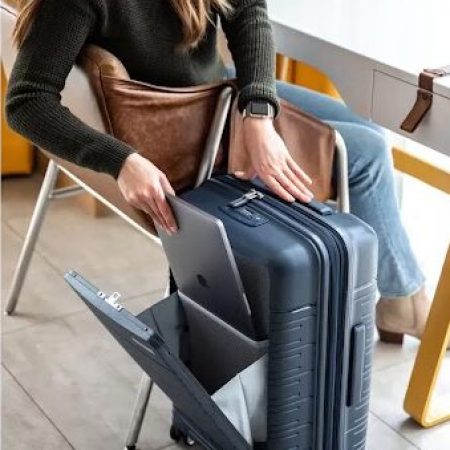 unnamed travelware